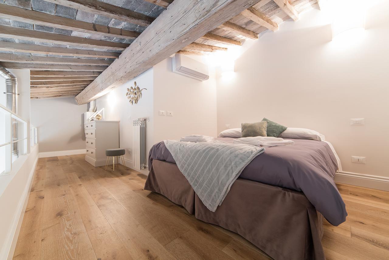 Santa Croce Apartment ฟลอเรนซ์ ภายนอก รูปภาพ